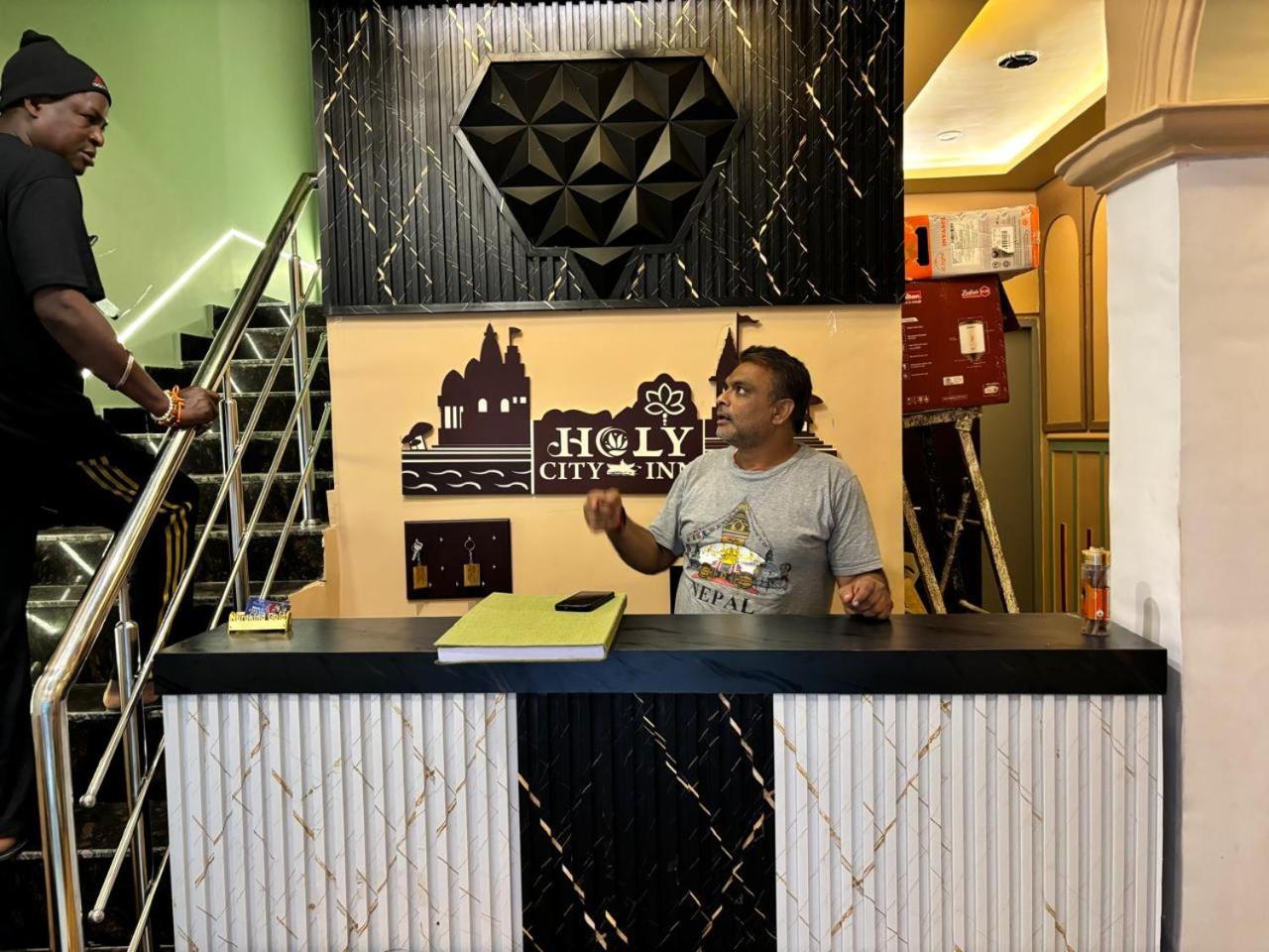 Holy City Inn Varanasi Exterior foto