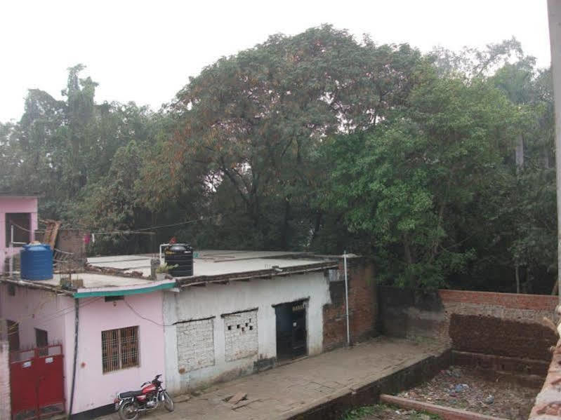 Holy City Inn Varanasi Exterior foto